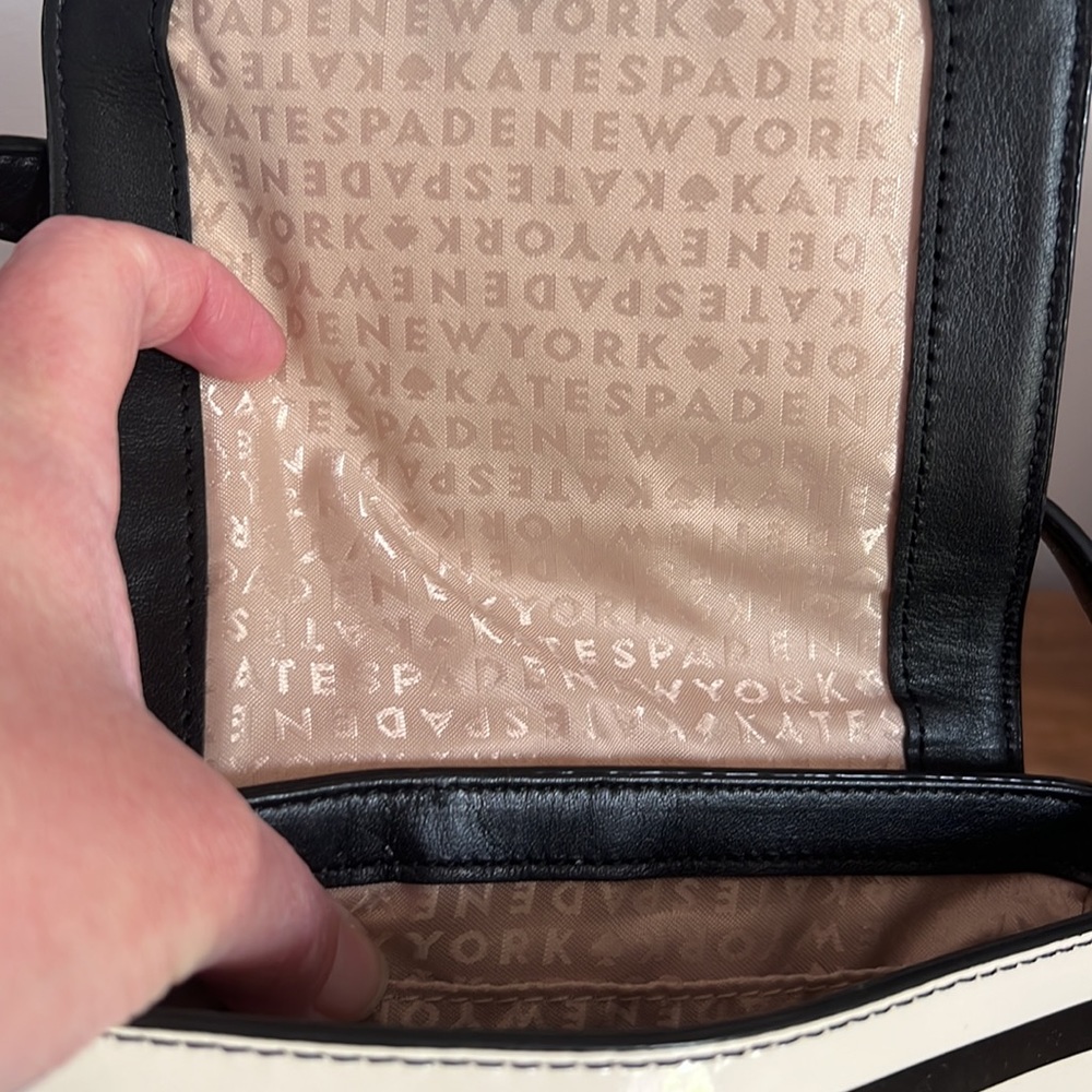 Kate Spade Purse - Picture 5 of 9